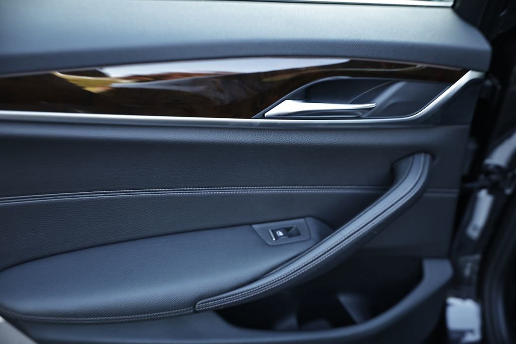 Used 2020 BMW 540i xDrive w/ Premium Package image 23