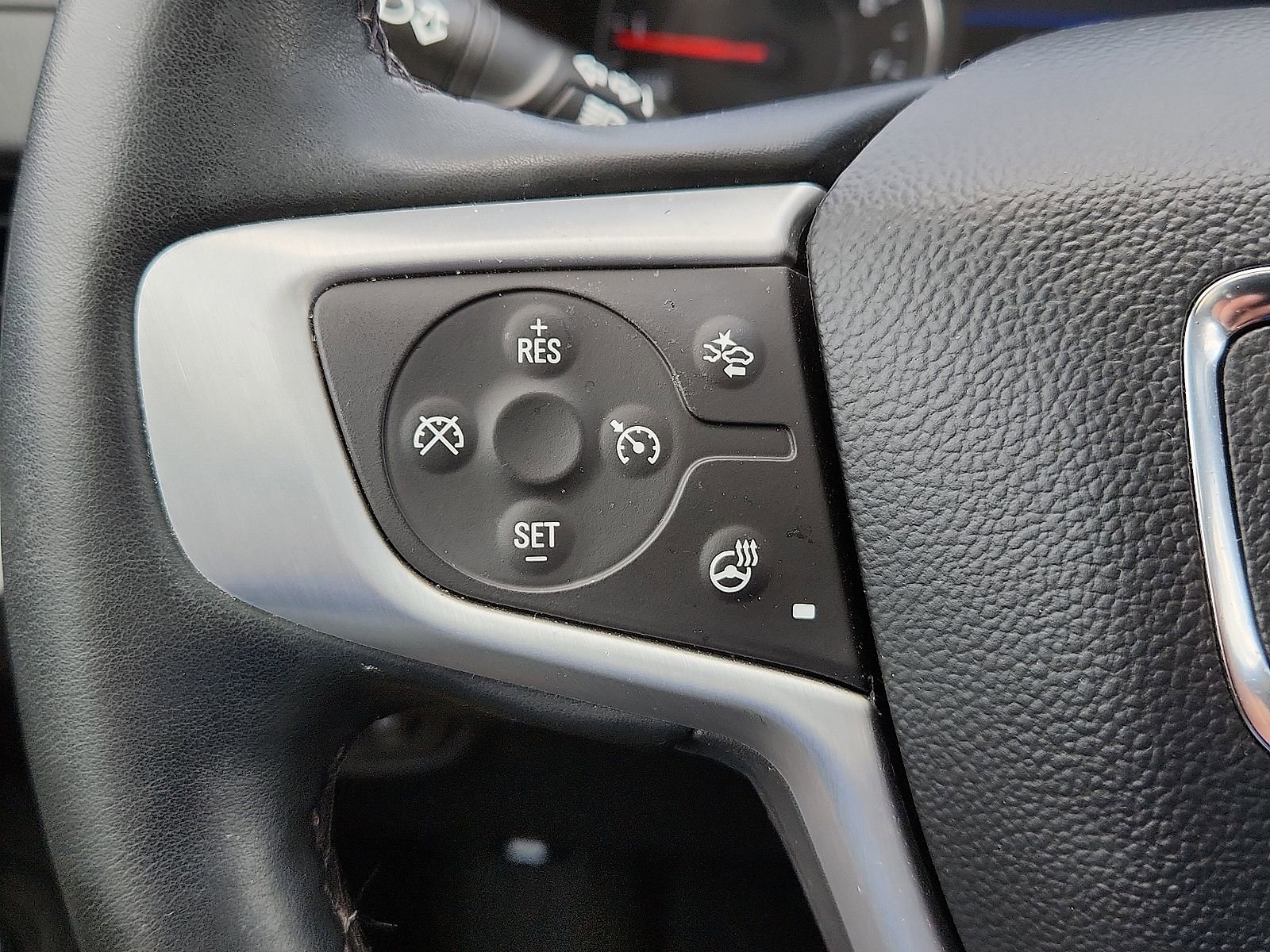 Used 2023 GMC Terrain SLT w/ Infotainment Package II FWD image 17
