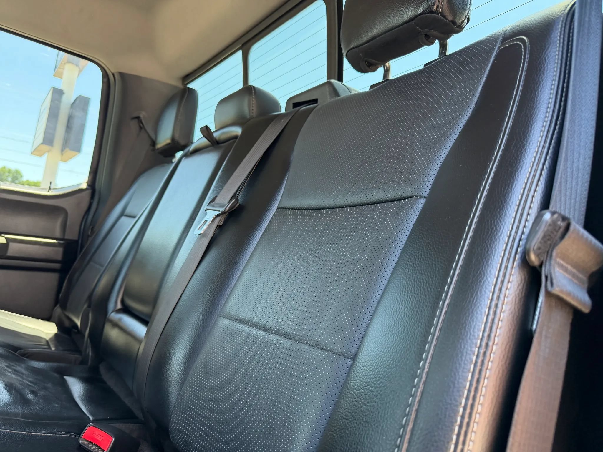 Used 2017 Ford F250 Lariat w/ Chrome Package AWD/4WD image 30