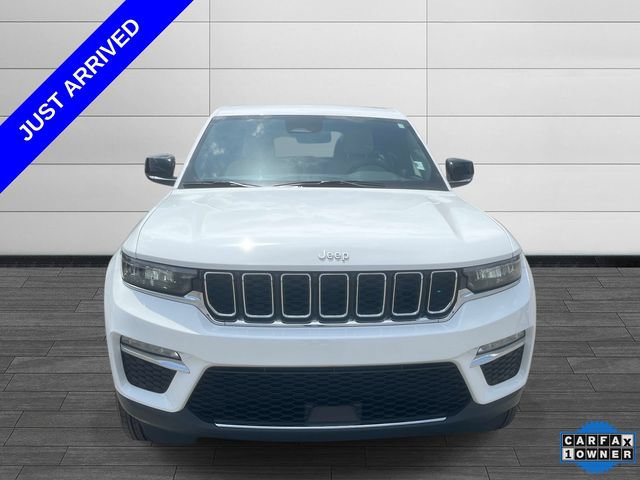 Certified 2025 Jeep Grand Cherokee Limited w/ Trailer Tow Package AWD/4WD image 9