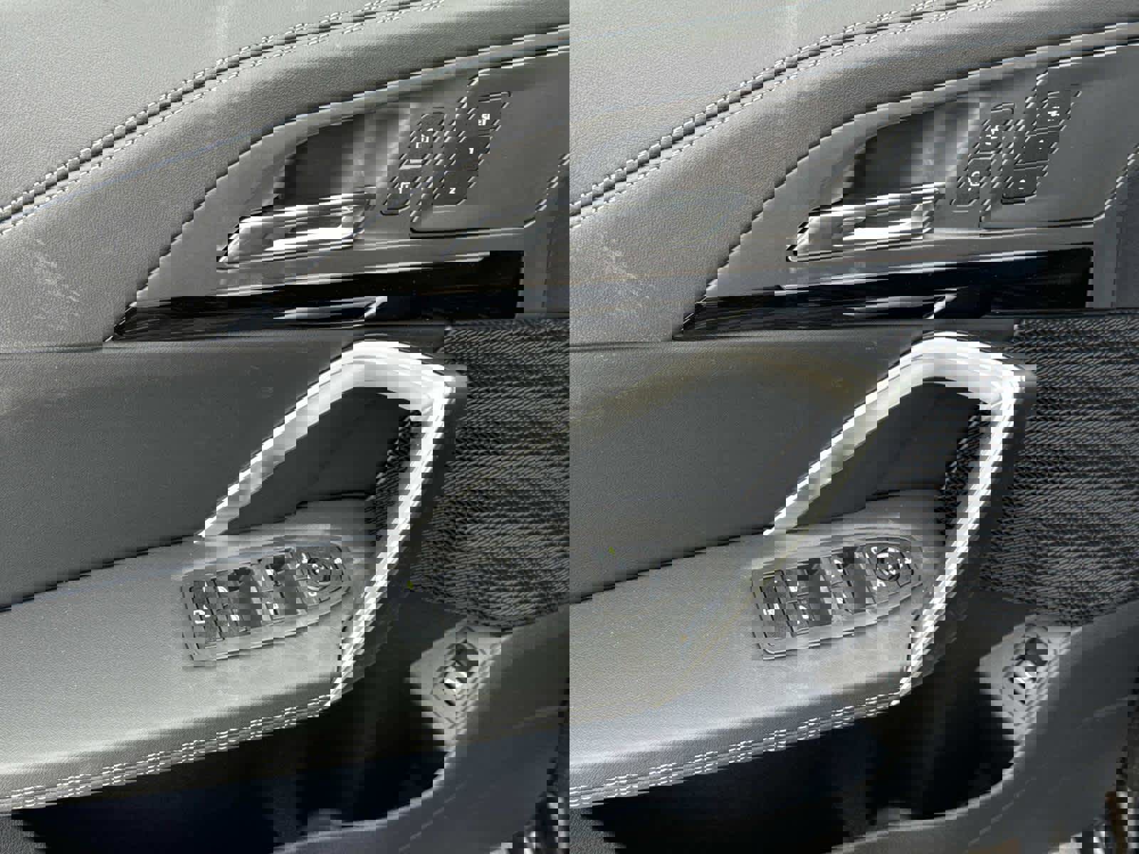 New 2026 BMW X1 xDrive28i w/ Convenience Package image 25