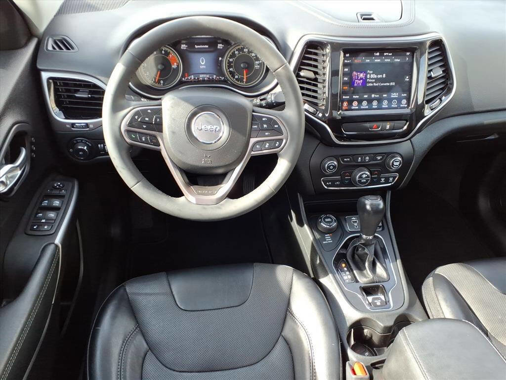 Used 2022 Jeep Cherokee Limited image 10