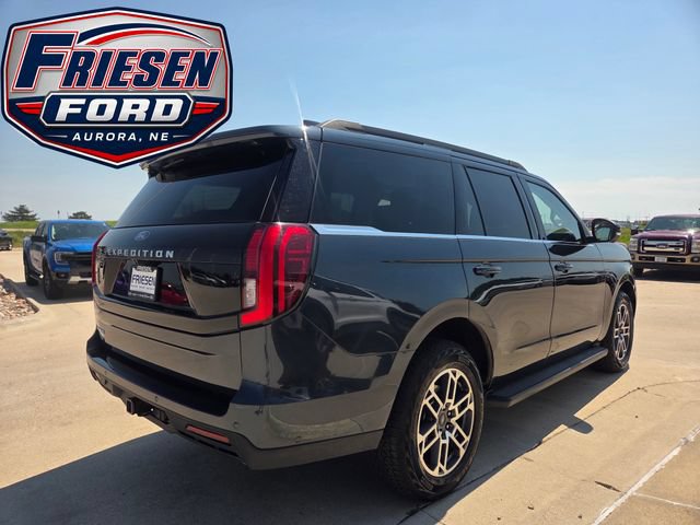 Used 2025 Ford Expedition Active AWD/4WD image 7