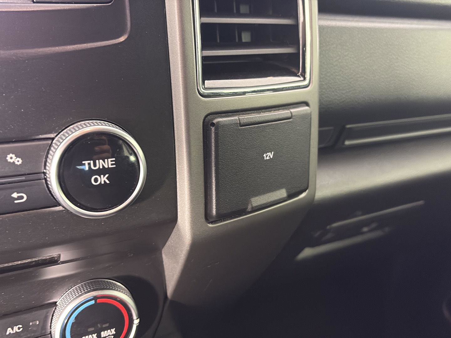 Used 2018 Ford Expedition XLT image 33