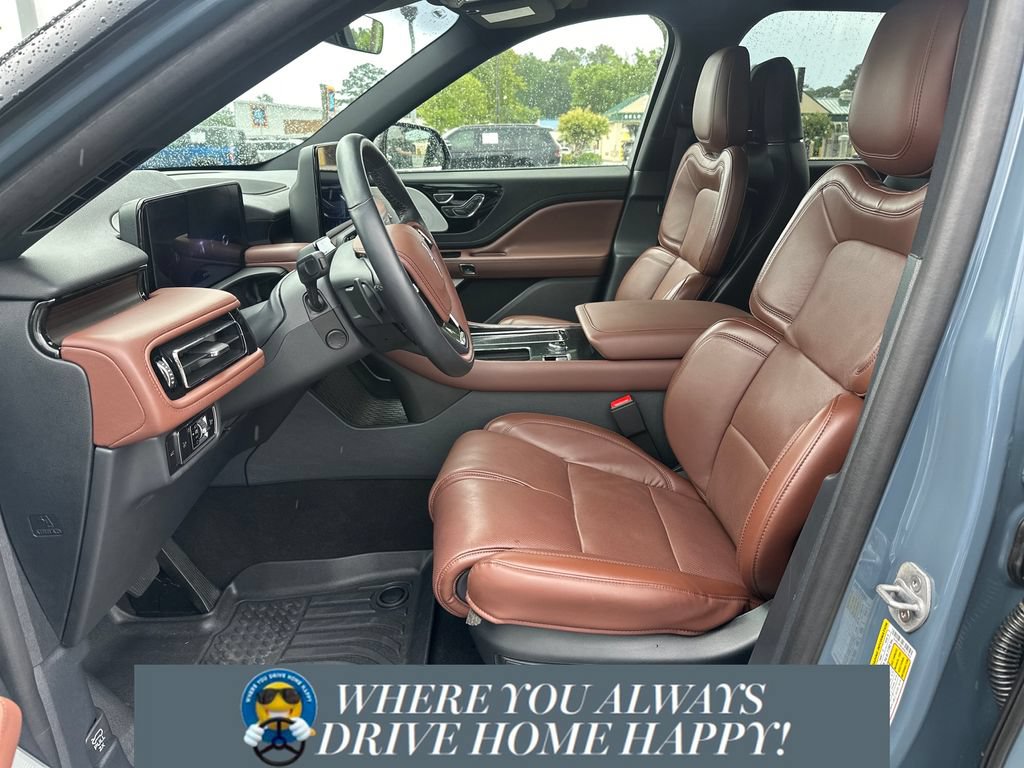 Used 2025 Lincoln Aviator Reserve w/ Luxury Package RWD image 7