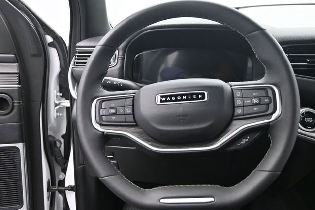 Used 2024 Jeep Wagoneer L Series II w/ Flexible Seating Group AWD/4WD image 29