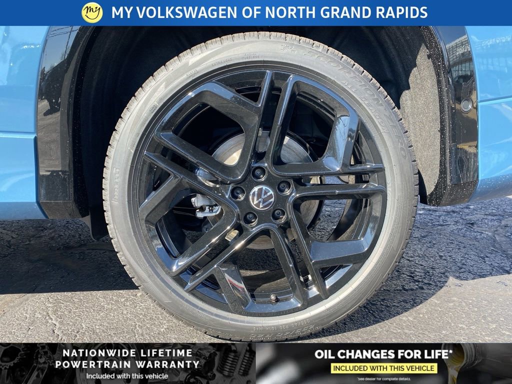 New 2026 Volkswagen Tiguan SE R-Line image 5