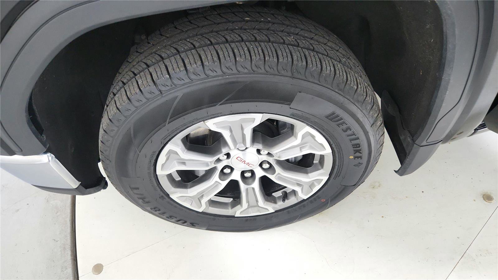 Used 2025 GMC Sierra 1500 SLT image 32