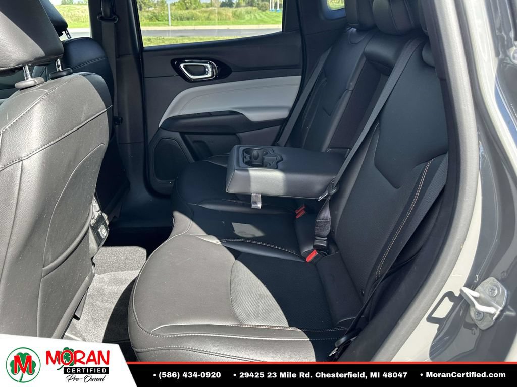 Used 2023 Jeep Compass Limited AWD/4WD image 12