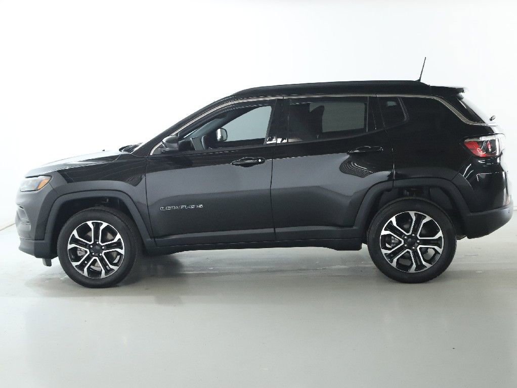 Used 2024 Jeep Compass Limited image 38