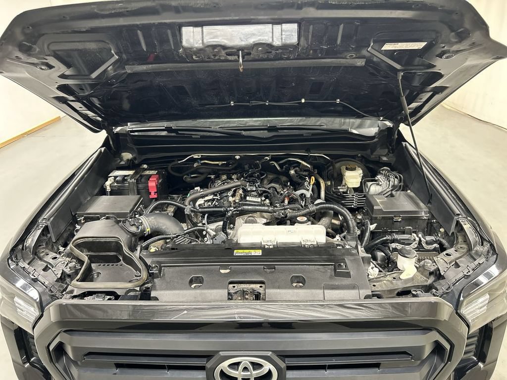 Used 2024 Toyota Tacoma SR5 AWD/4WD image 24
