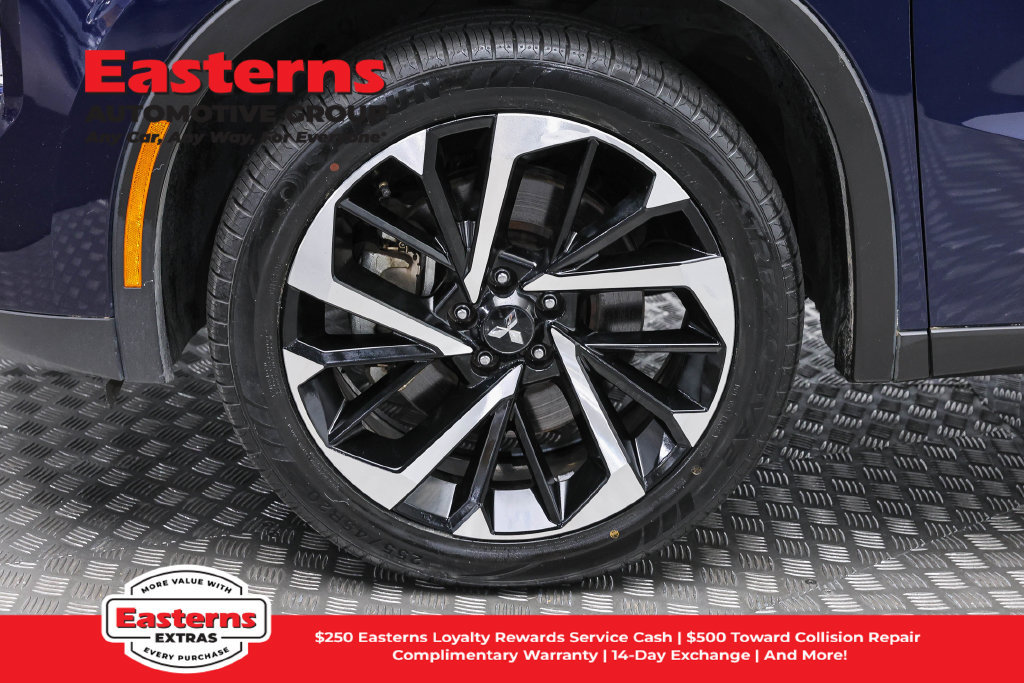 Used 2023 Mitsubishi Outlander SE AWD/4WD image 34