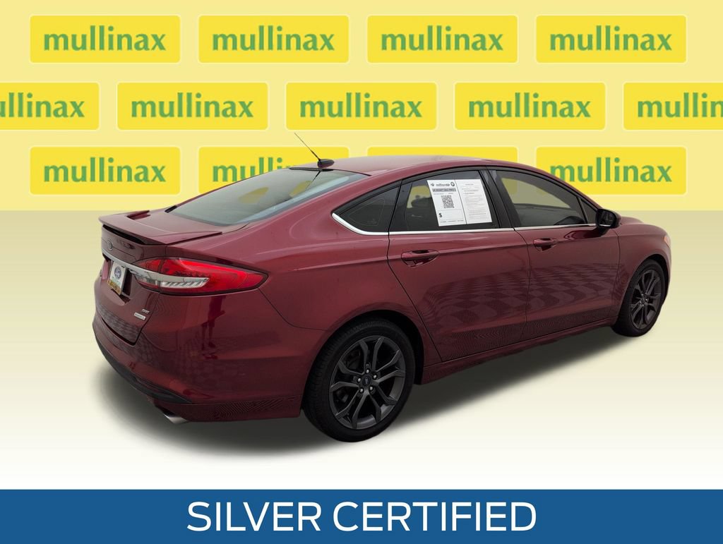 Used 2018 Ford Fusion SE w/ Equipment Group 201A FWD image 3