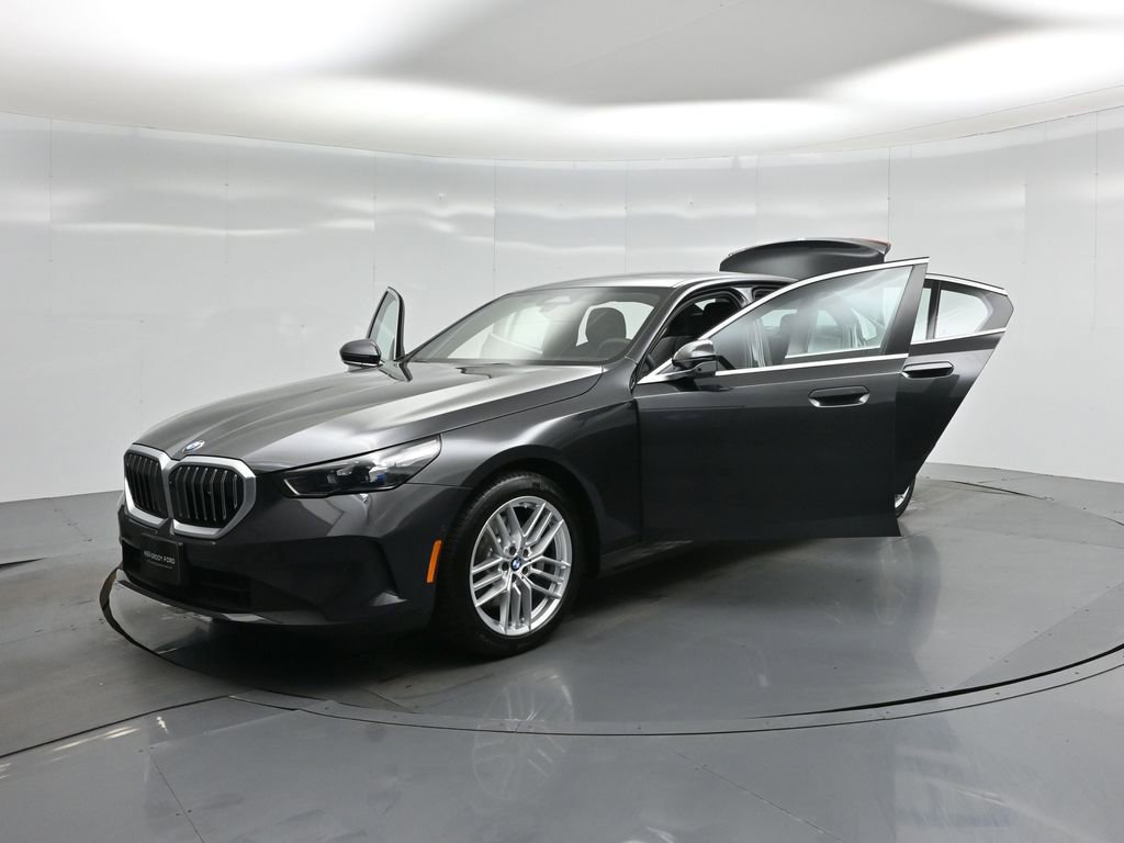 Used 2025 BMW 530i image 27