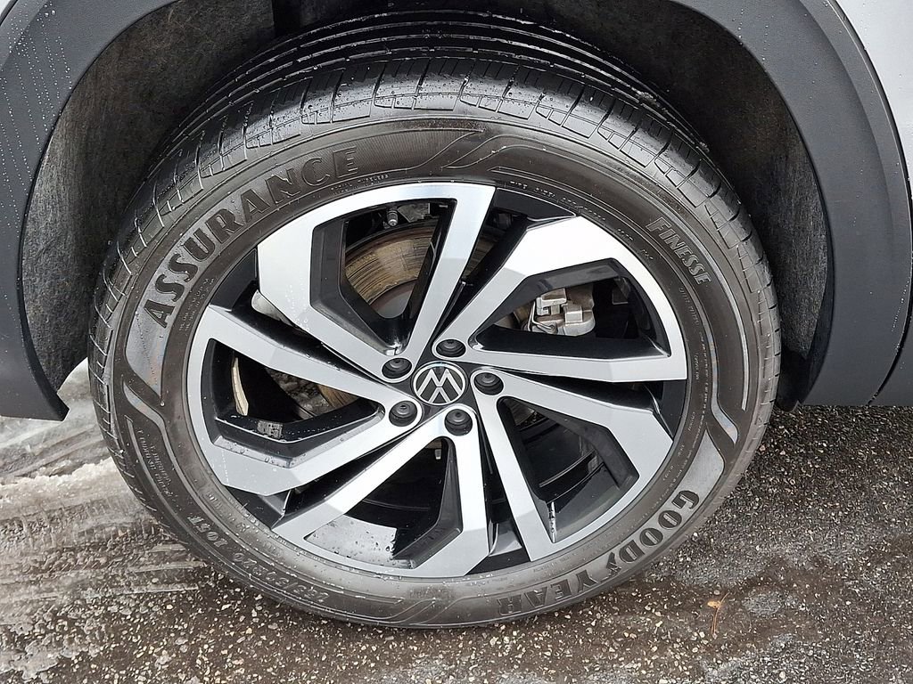 Used 2023 Volkswagen Atlas Cross Sport SEL image 8