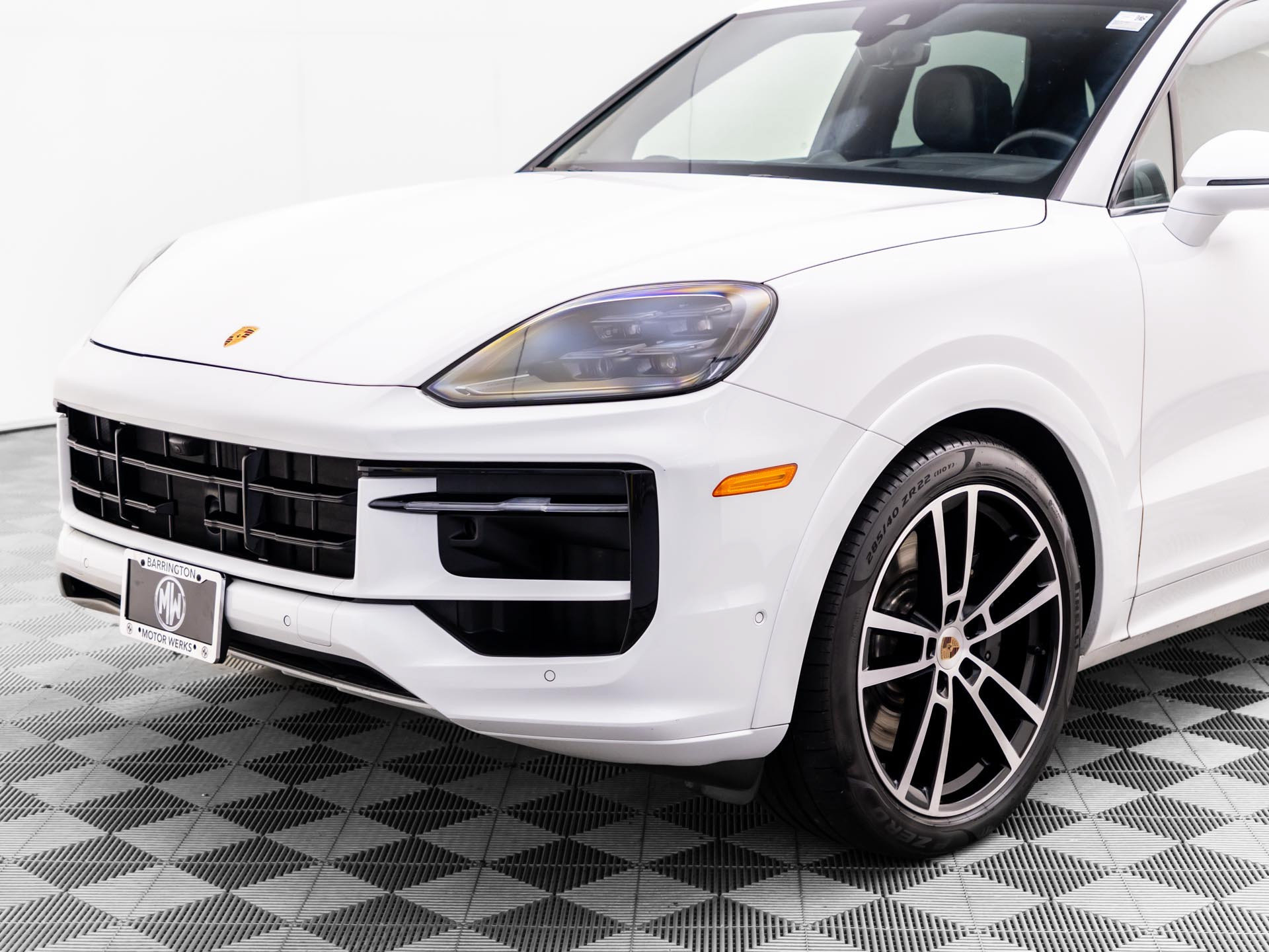 Certified 2025 Porsche Cayenne GTS AWD/4WD image 37