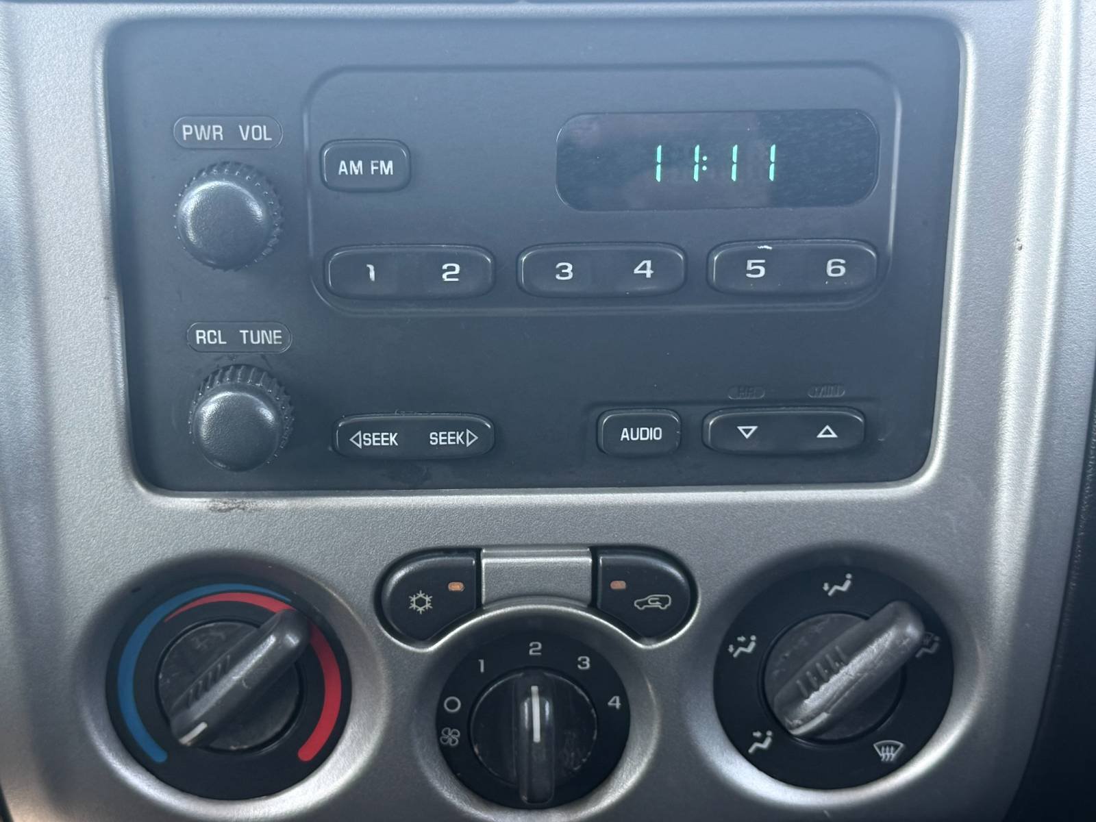 Used 2010 Chevrolet Colorado LT RWD image 32