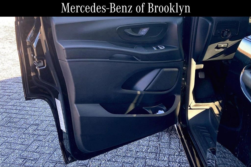 Used 2019 Mercedes-Benz Metris Passenger image 19