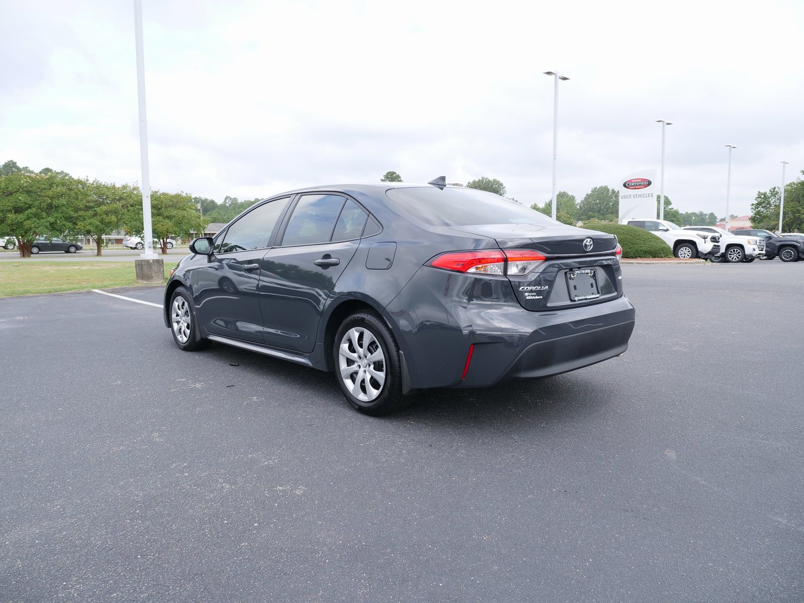 Used 2025 Toyota Corolla LE image 6