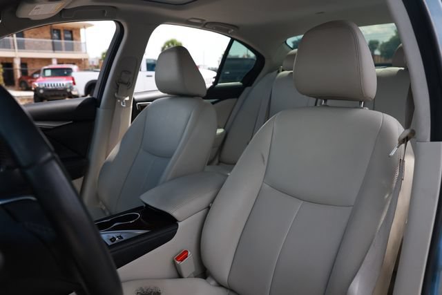 Used 2018 INFINITI Q50 Luxe w/ Cargo Package (L95) RWD image 9