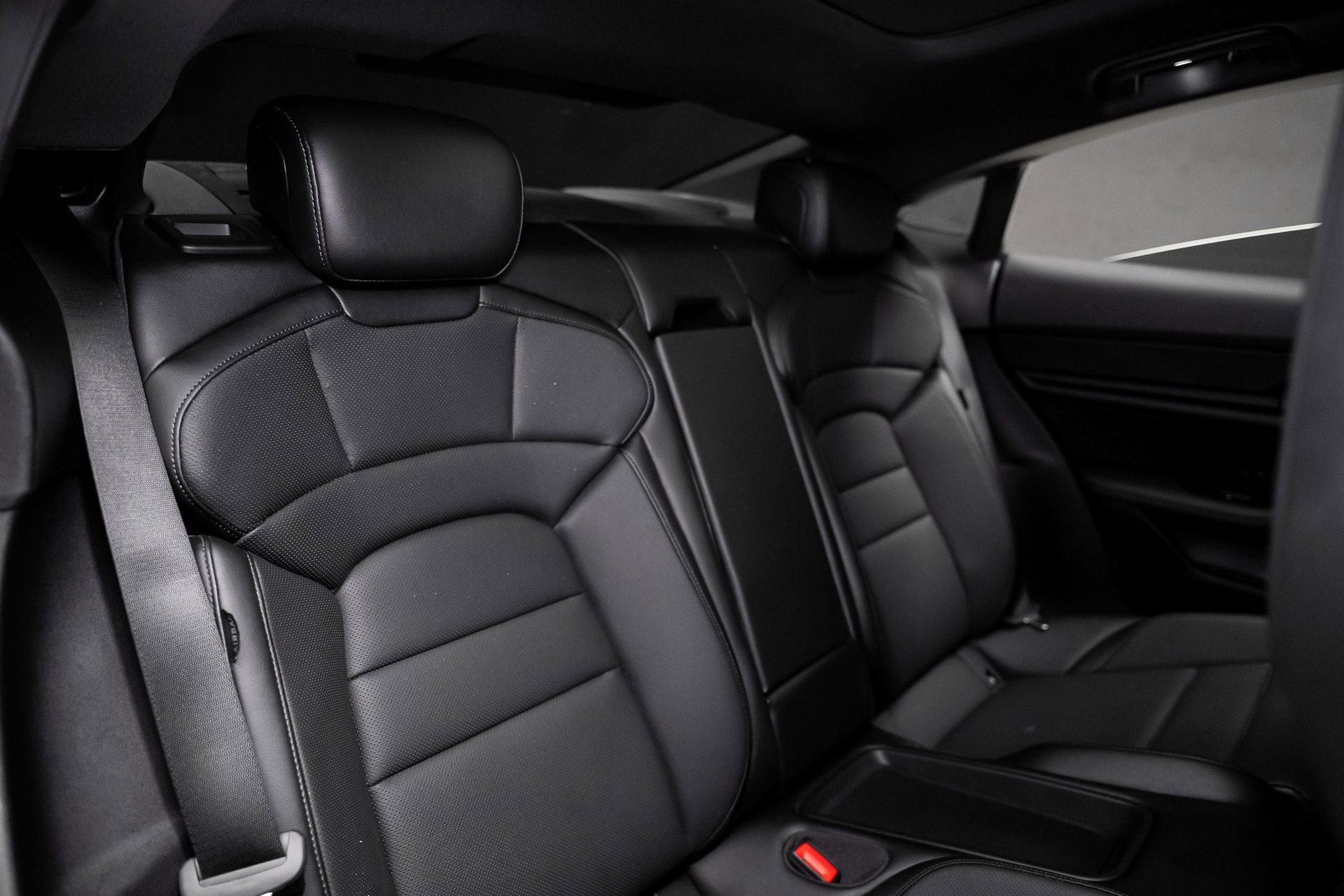 Used 2022 Porsche Taycan image 64