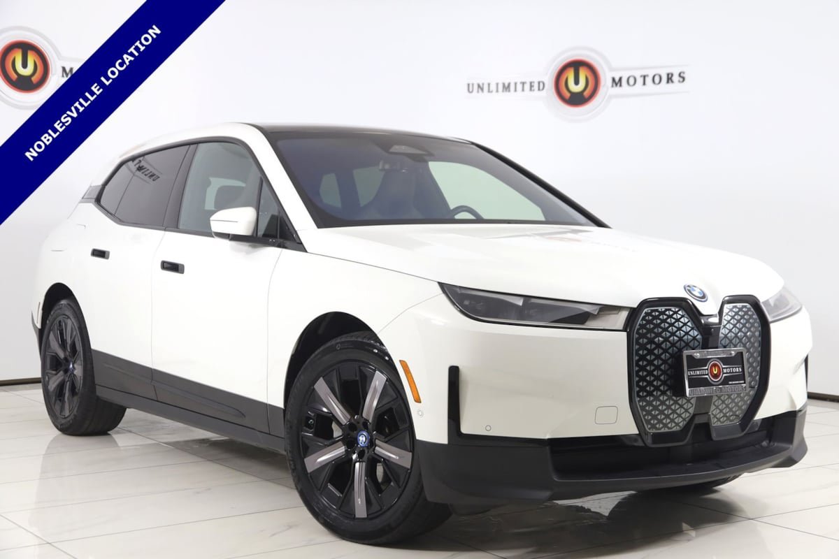 Used 2024 BMW iX xDrive50 w/ Convenience Package AWD/4WD image 1