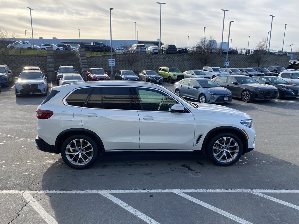 Certified 2022 BMW X5 xDrive40i w/ Premium Package image 5