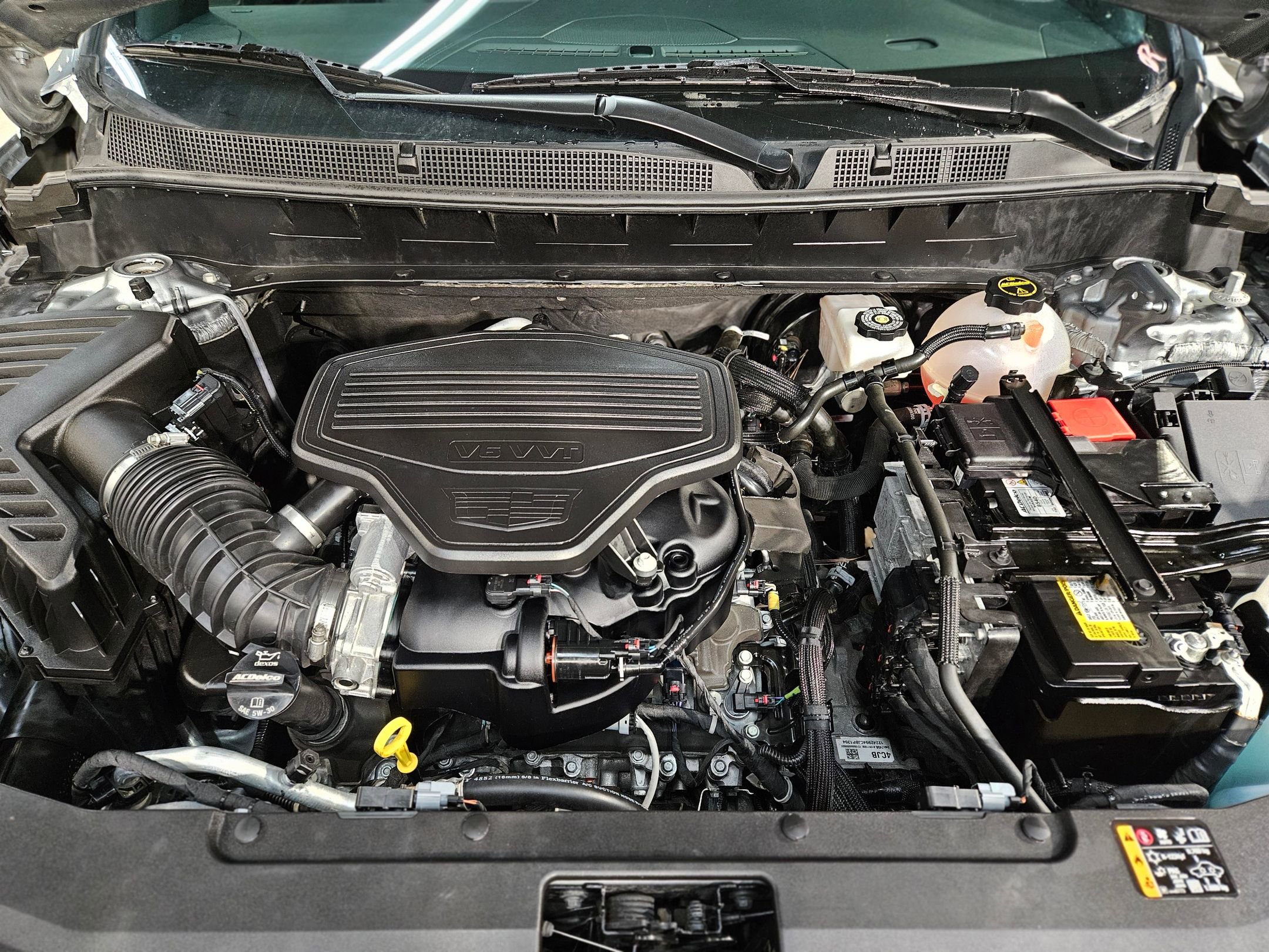 Used 2025 Cadillac XT6 Premium Luxury image 19