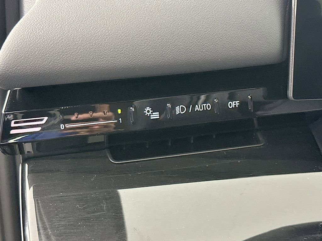 New 2026 BMW 530i xDrive w/ Premium Package image 14