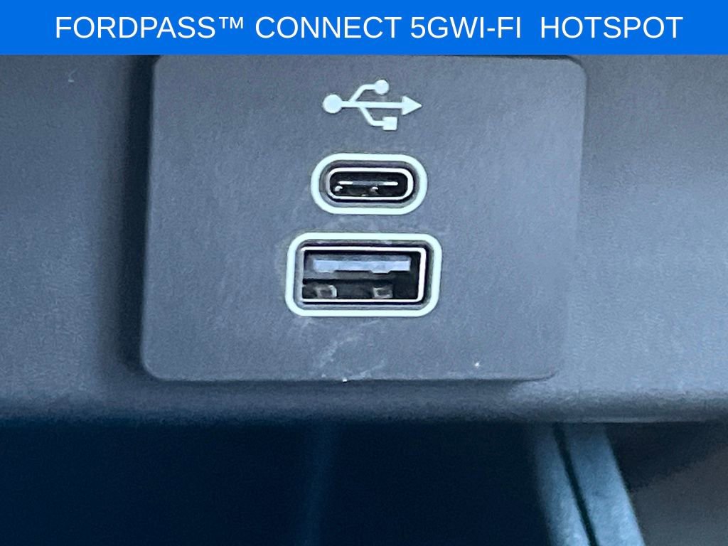 New 2025 Ford Maverick XLT w/ XLT Luxury Package image 11