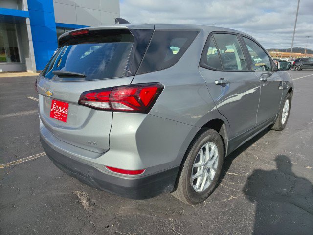 Used 2024 Chevrolet Equinox LS AWD/4WD image 5