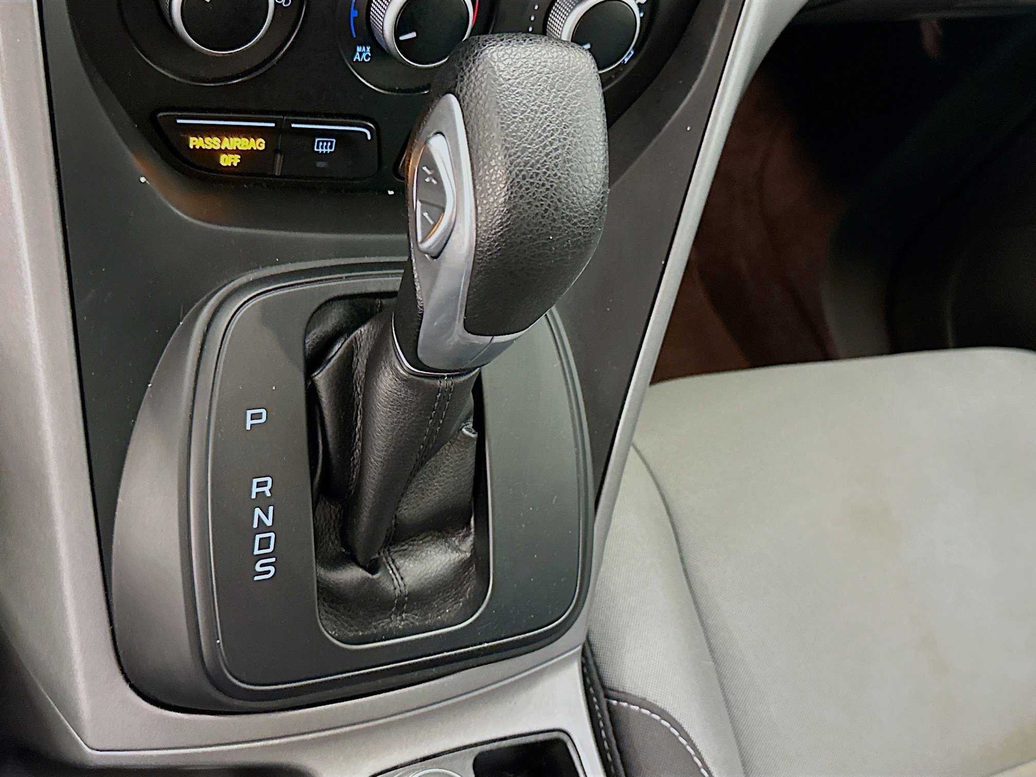 Used 2015 Ford Escape SE image 24