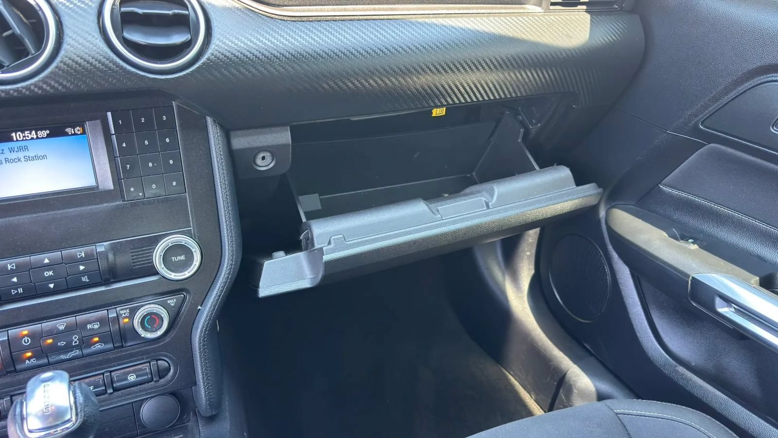 Used 2019 Ford Mustang Coupe RWD image 16