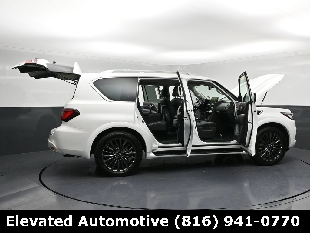 Used 2023 INFINITI QX80 Premium Select w/ All-Season Package image 40