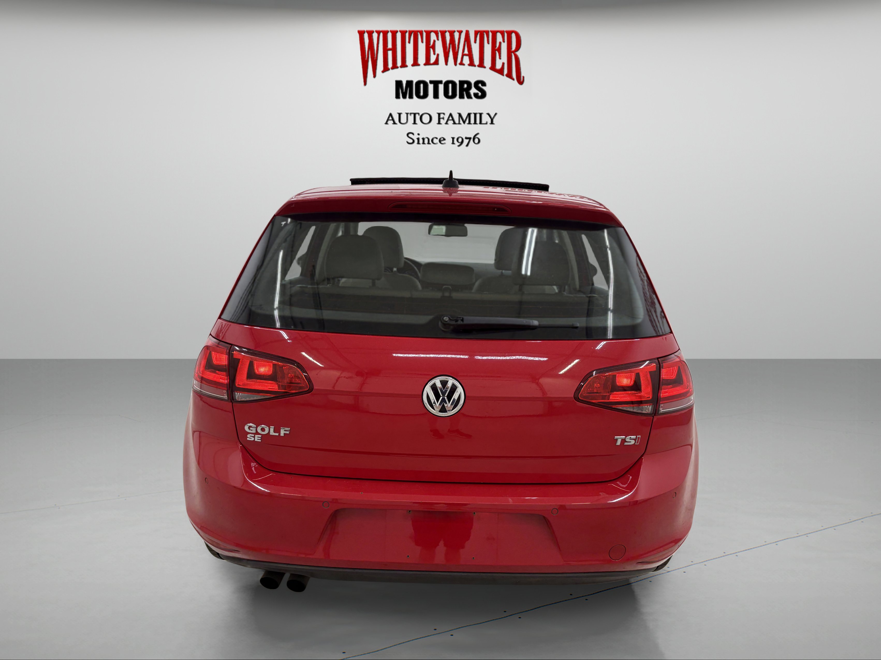 Used 2016 Volkswagen Golf SE w/ Lighting Package image 3