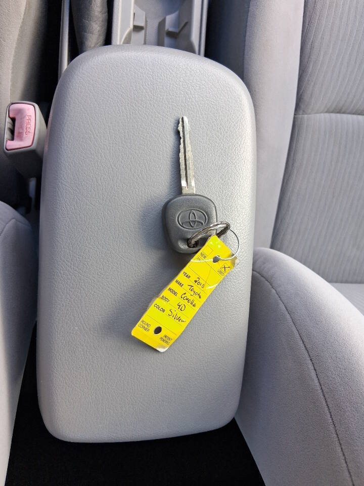 Used 2010 Toyota Corolla LE FWD image 19