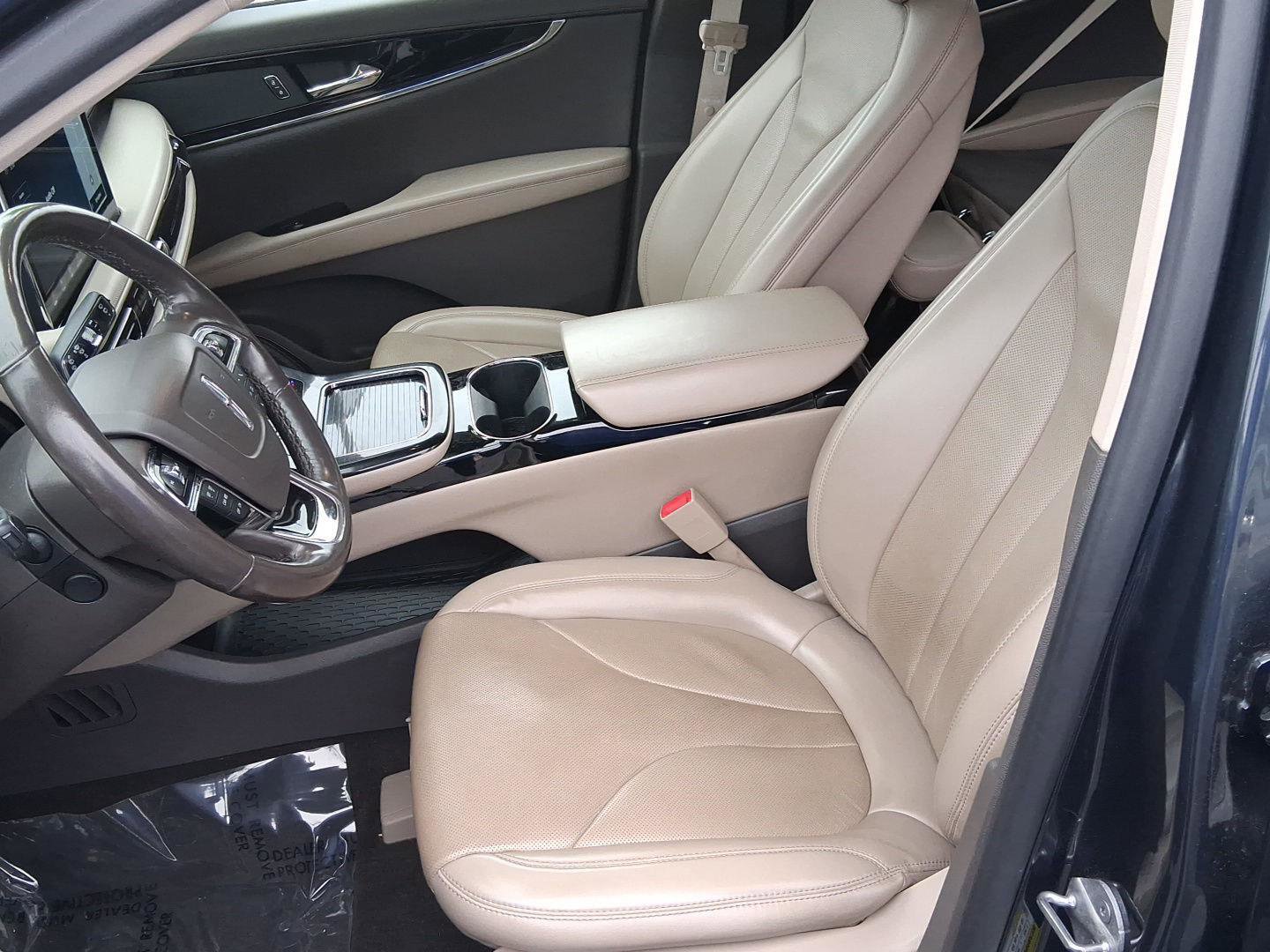 Used 2022 Lincoln Nautilus Reserve image 11