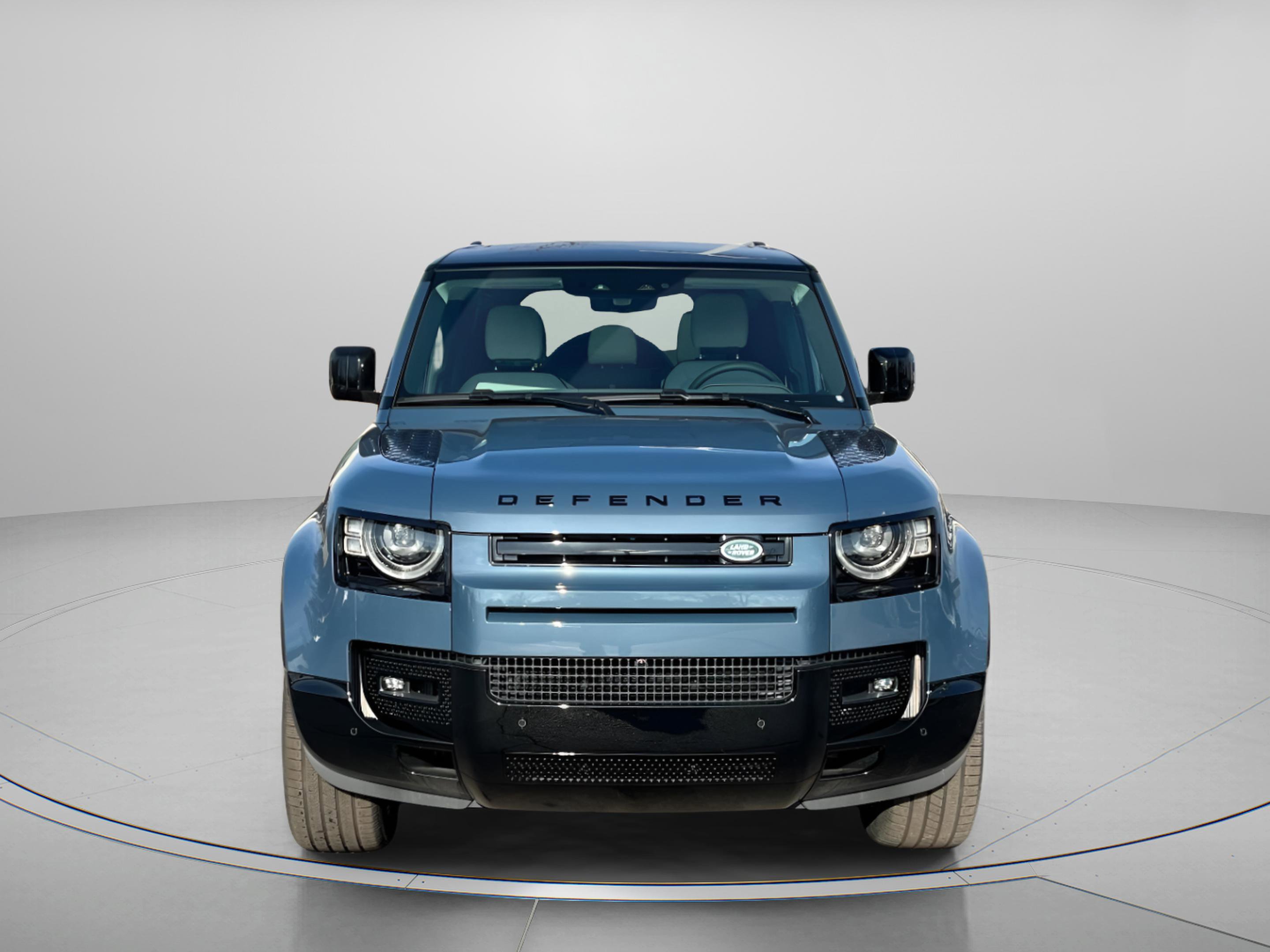 Certified 2025 Land Rover Defender 110 X-Dynamic SE image 7