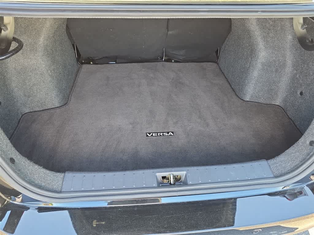 Used 2023 Nissan Versa SV FWD image 45