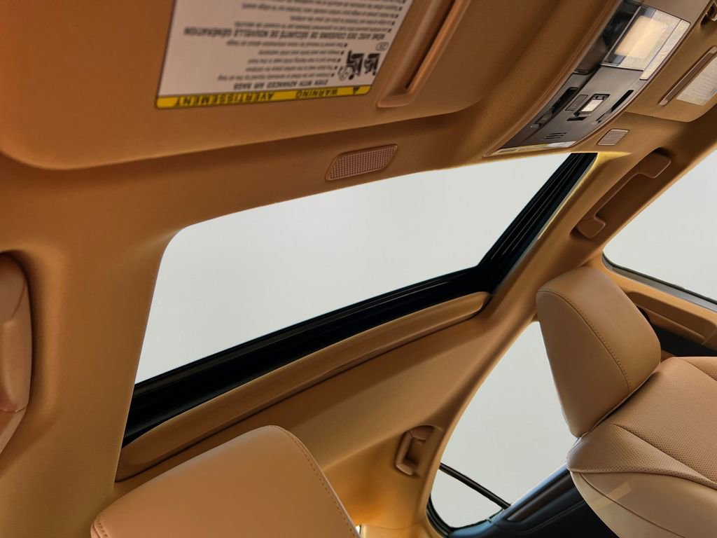 New 2025 Lexus ES 350 w/ Premium Package image 4