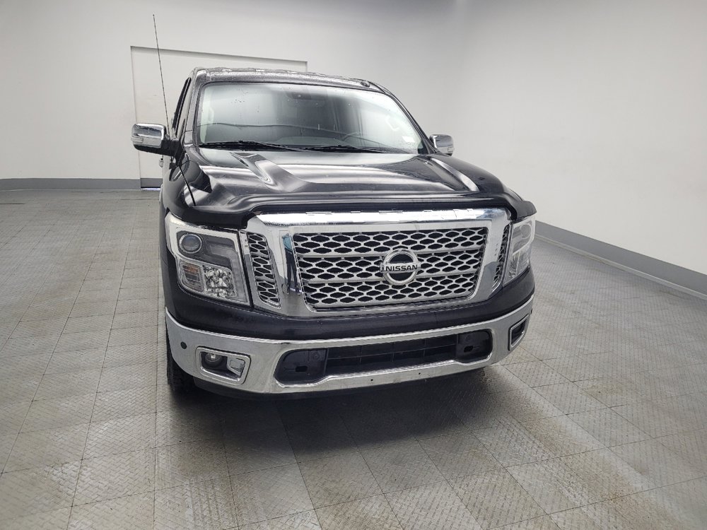 Used 2017 Nissan Titan SL image 14
