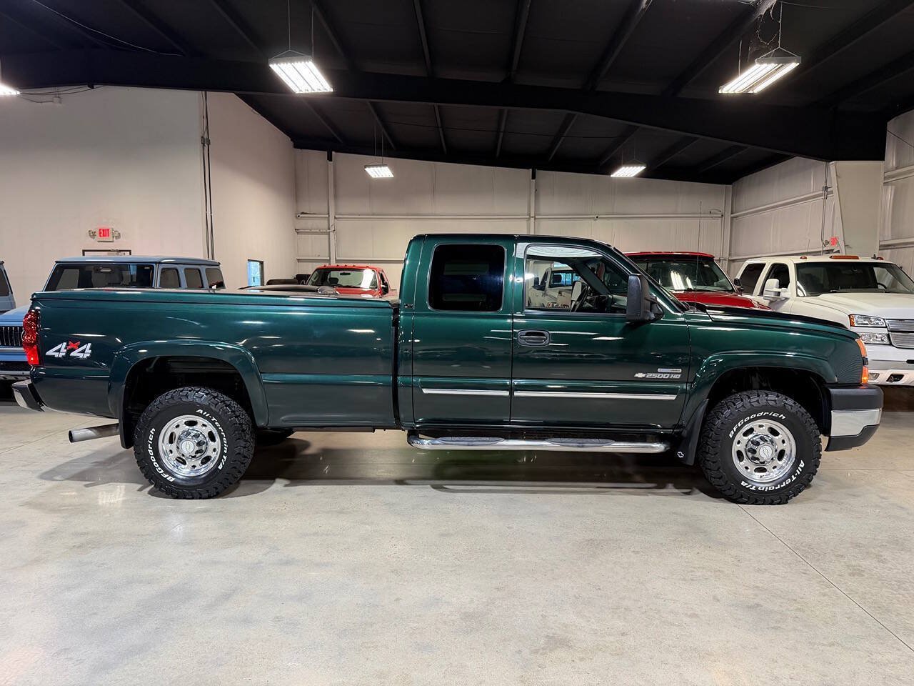 Used 2006 Chevrolet Silverado 2500 LT w/ Heavy-Duty Power Package AWD/4WD image 7