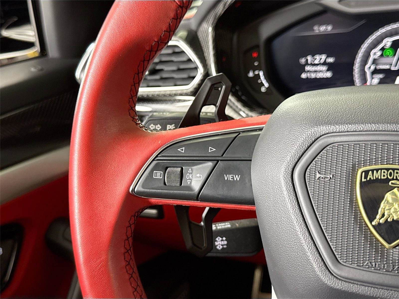 Used 2020 Lamborghini Urus AWD/4WD image 24