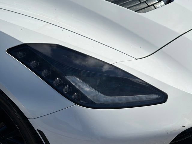 Used 2015 Chevrolet Corvette Stingray Coupe RWD image 9
