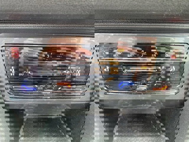 Used 2023 Volkswagen Tiguan SE R-Line image 29