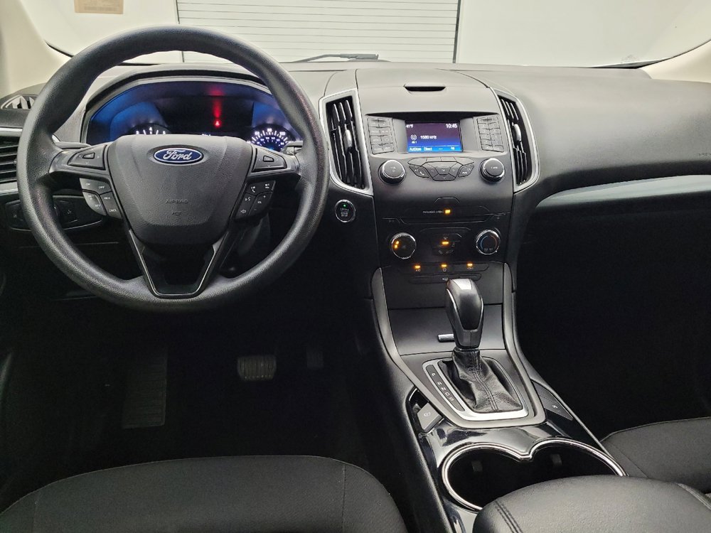 Used 2018 Ford Edge SE image 22
