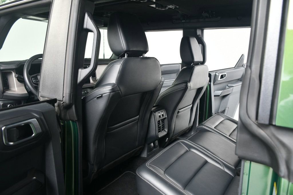 Used 2025 Ford Bronco Outer Banks AWD/4WD image 32