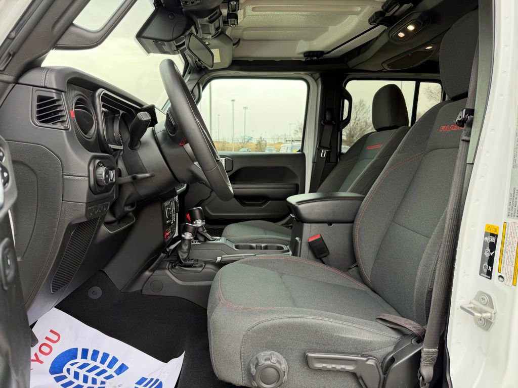 Used 2024 Jeep Wrangler Rubicon image 15
