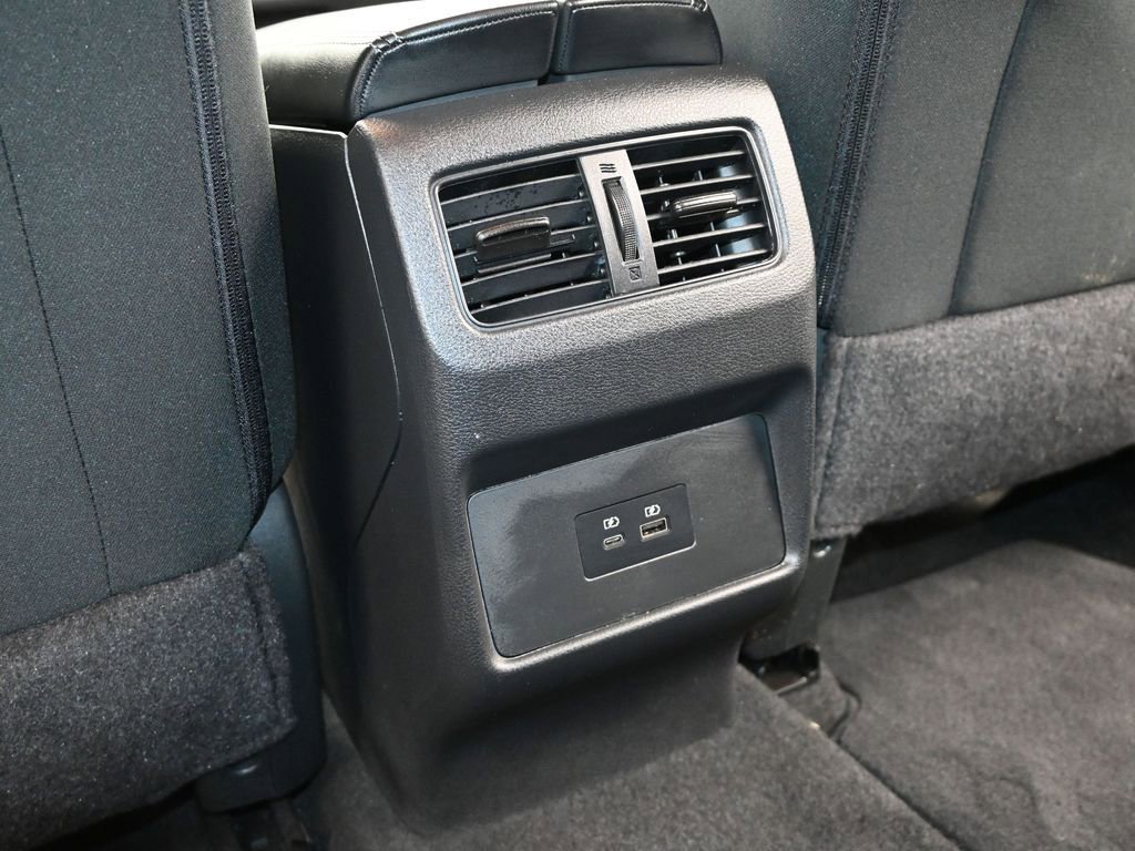 Used 2023 Nissan Rogue SV image 14