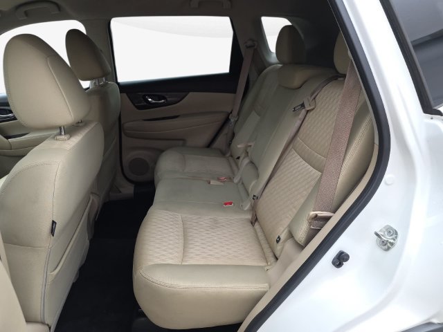 Used 2019 Nissan Rogue SV w/ Premium Package AWD/4WD image 14